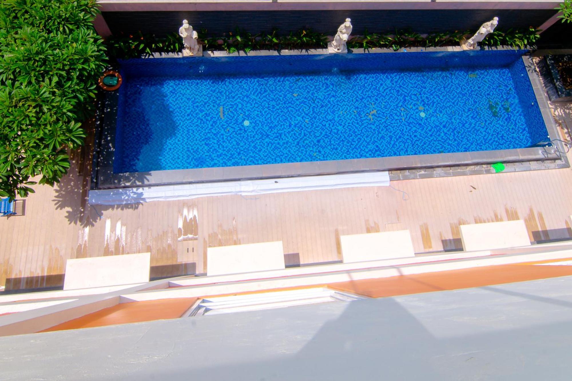 Front One Hotel Purwodadi Purwodadi  Zewnętrze zdjęcie